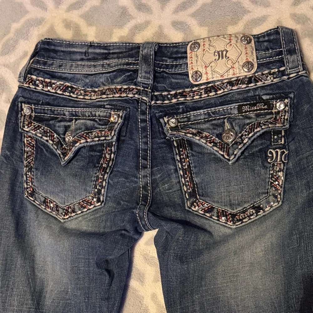 Women's Miss Me Jeans - Picture 4 of 7
